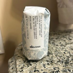 Davines texturizing dust